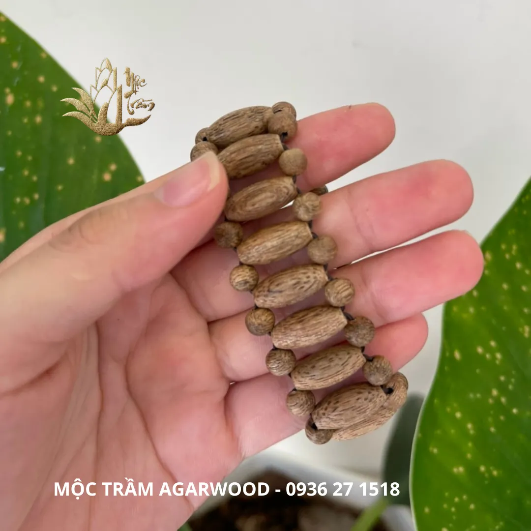 Vietnam Natural Agarwood Bracelet – Watch Strap Style with Cylinder &amp; Round Beads